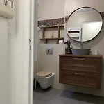 Confort Avec Terrasse 아파트 *