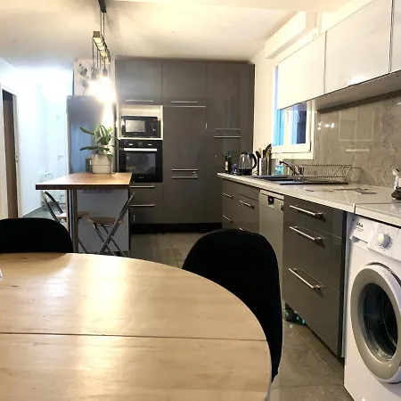 Confort Avec Terrasse Διαμέρισμα