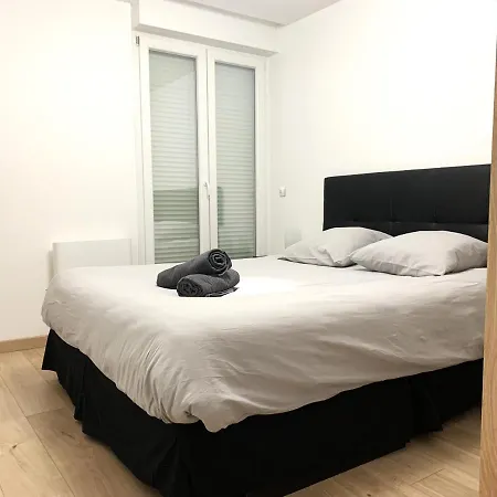 Confort Avec Terrasse * Ρενς